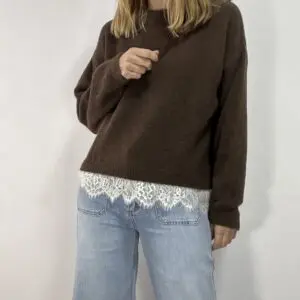 Jersey punto marrón con puntilla