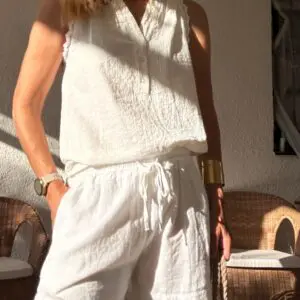 Short blanco de lino